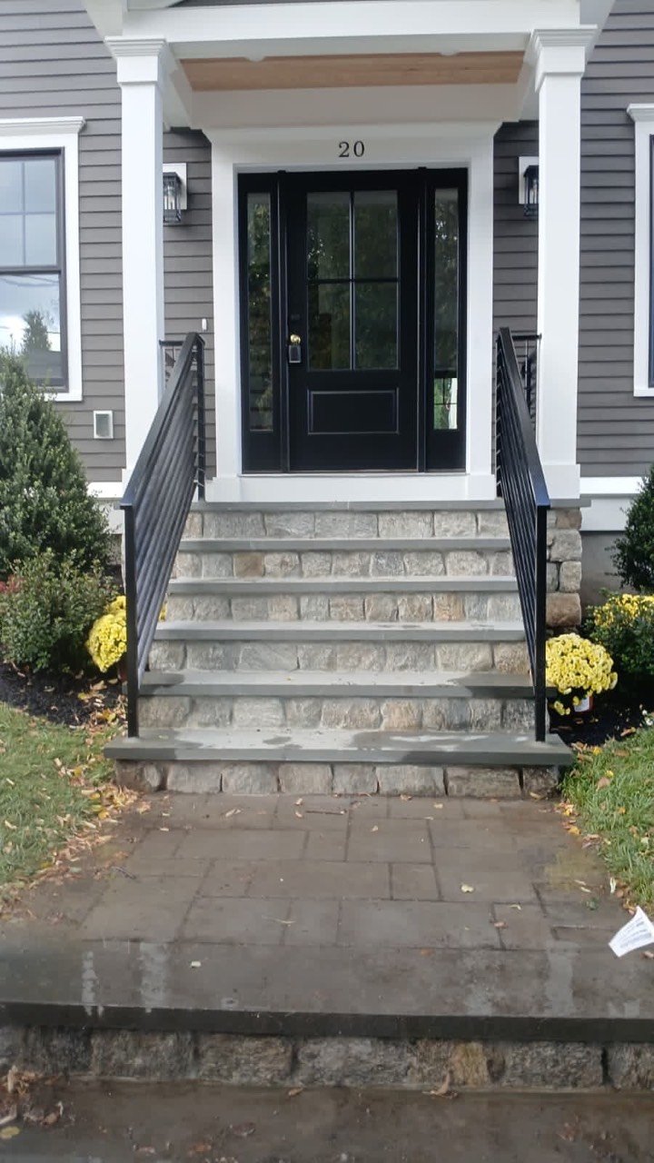 Entry stairs with railings